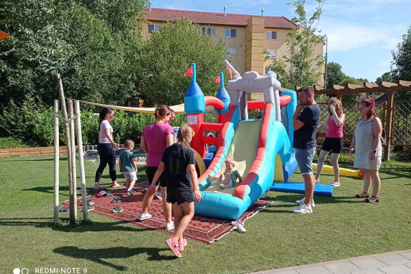 12CA8DDFC-5F0B-C5C8-0472-5E8C69784559.jpg